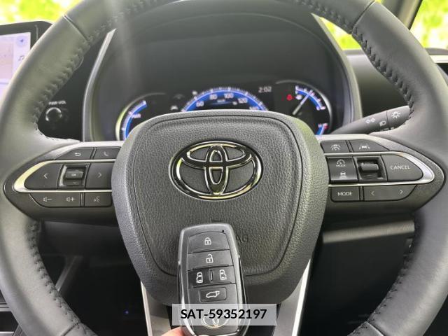 Toyota VOXY 2026-04 7821080-13