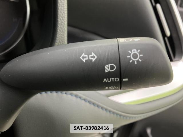 Toyota VOXY 2025-11 7821144-15