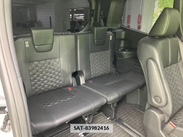 Toyota VOXY 2025-11 7821144-5