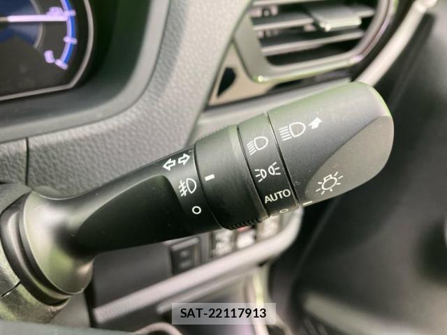 Toyota VOXY 2018-01 7821173-15