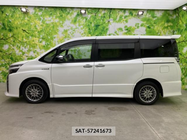 Toyota VOXY 2019-03 7821199-1