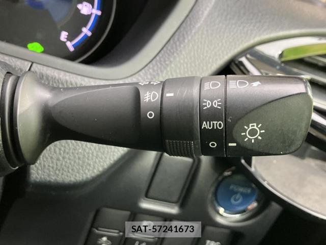 Toyota VOXY 2019-03 7821199-16