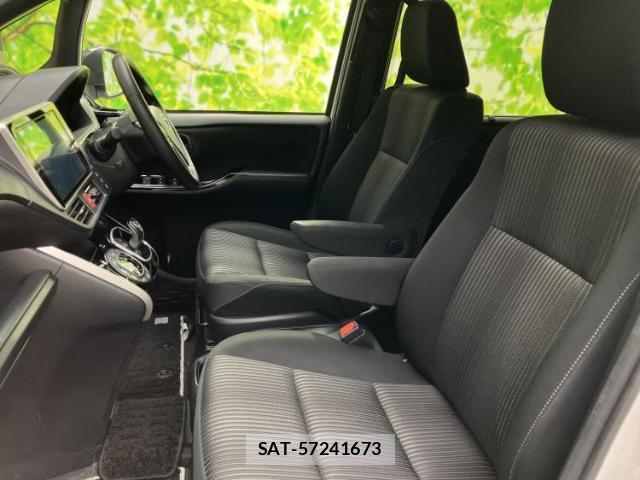 Toyota VOXY 2019-03 7821199-6