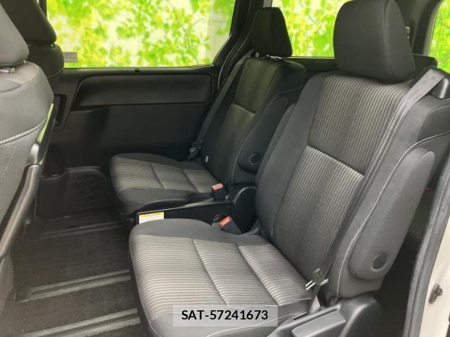 Toyota VOXY 2019-03 7821199-7