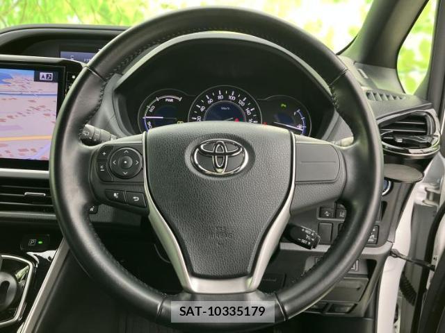Toyota VOXY 2019-03 7821333-15