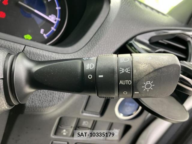 Toyota VOXY 2019-03 7821333-16