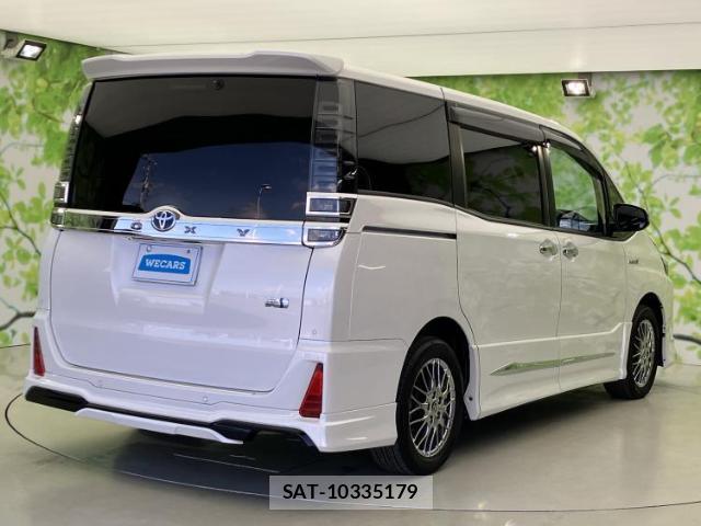 Toyota VOXY 2019-03 7821333-2