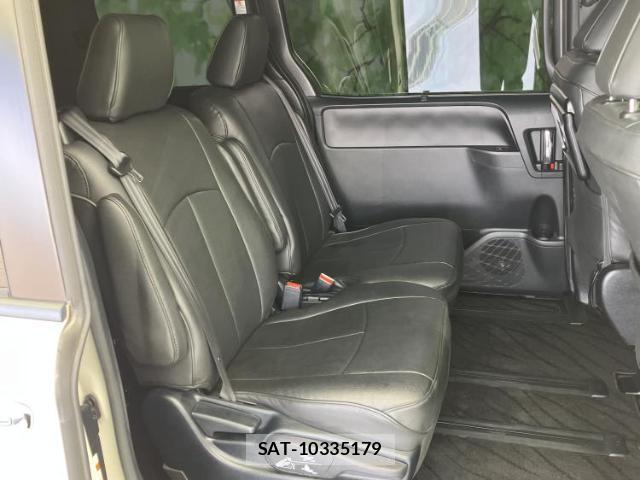Toyota VOXY 2019-03 7821333-4