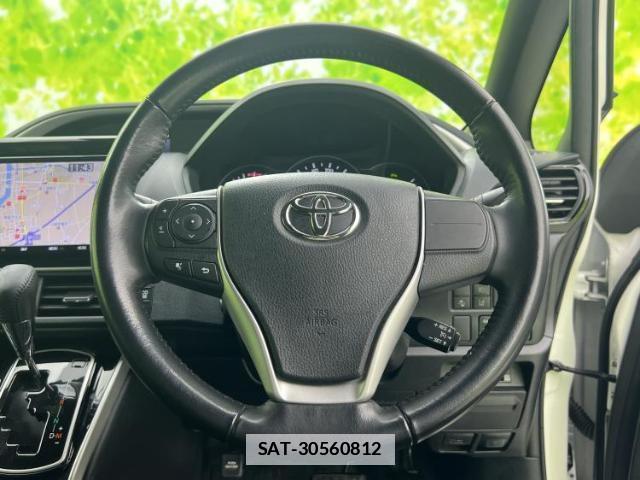 Toyota VOXY 2020-02 7821353-14