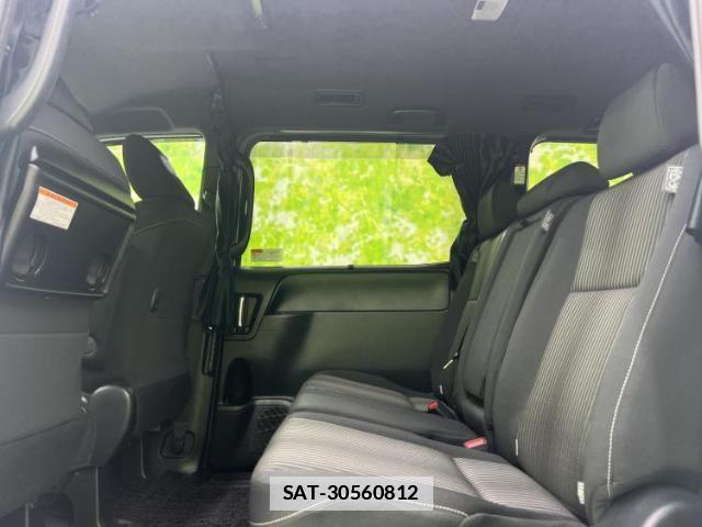 Toyota VOXY 2020-02 7821353-7