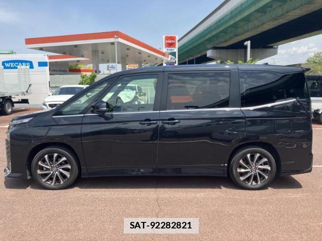 Toyota VOXY 2024-09 7821398-1