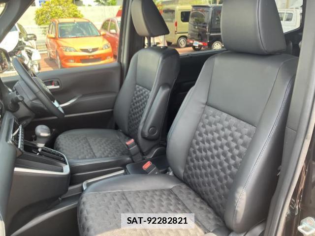 Toyota VOXY 2024-09 7821398-6