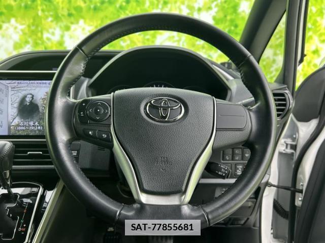 Toyota VOXY 2018-11 7821518-15
