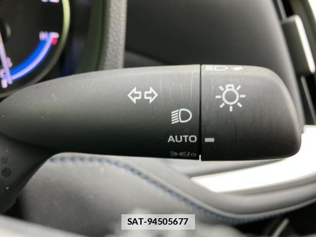 Toyota VOXY 2025-06 7821616-15