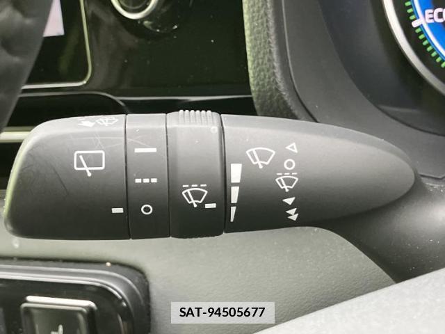 Toyota VOXY 2025-06 7821616-16