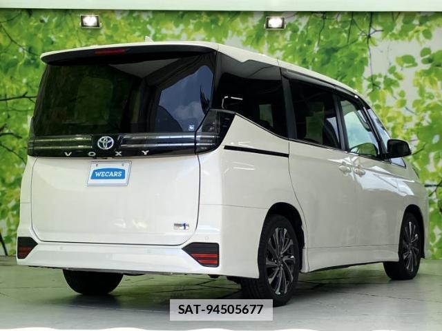 Toyota VOXY 2025-06 7821616-2