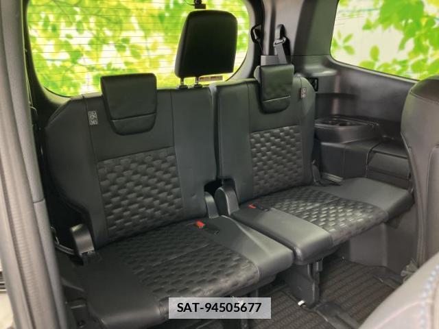 Toyota VOXY 2025-06 7821616-5
