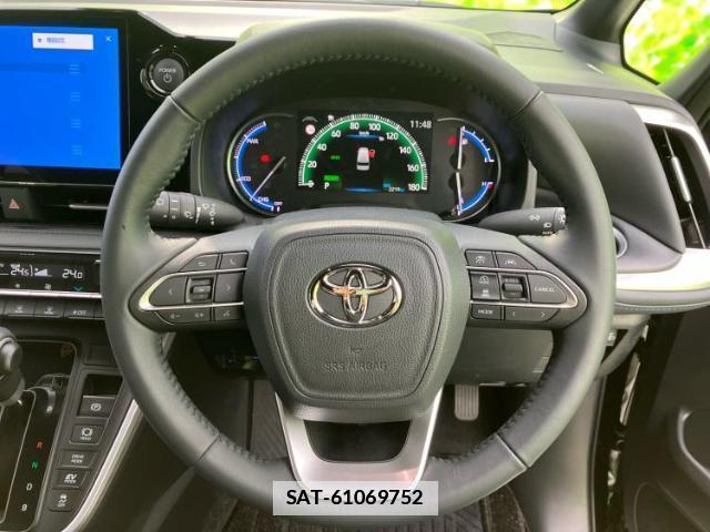 Toyota VOXY 2025-11 7821655-14