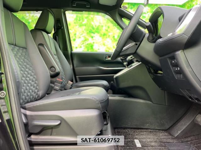 Toyota VOXY 2025-11 7821655-3