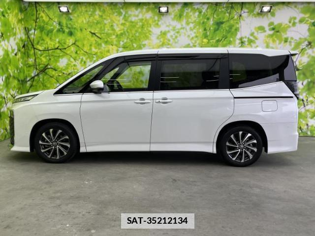 Toyota VOXY 2025-09 7821675-1
