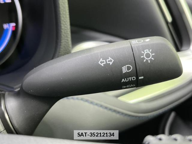 Toyota VOXY 2025-09 7821675-15