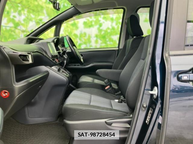 Toyota VOXY 2014-04 7821696-6
