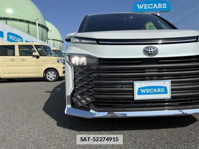 Toyota VOXY 2025-11 7821730-13