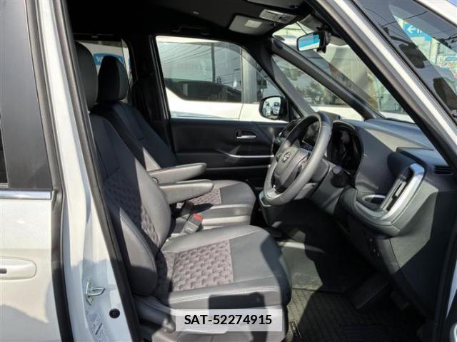 Toyota VOXY 2025-11 7821730-4