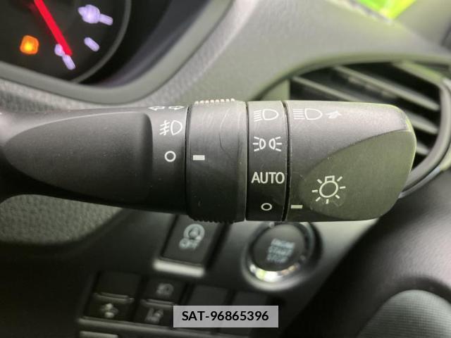 Toyota VOXY 2020-03 7821849-14