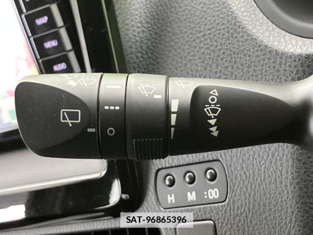 Toyota VOXY 2020-03 7821849-15
