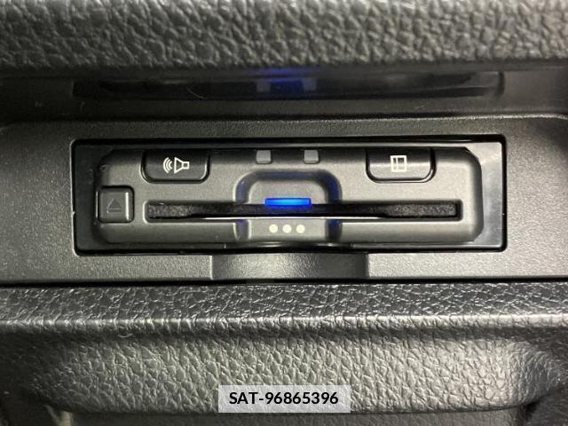 Toyota VOXY 2020-03 7821849-17