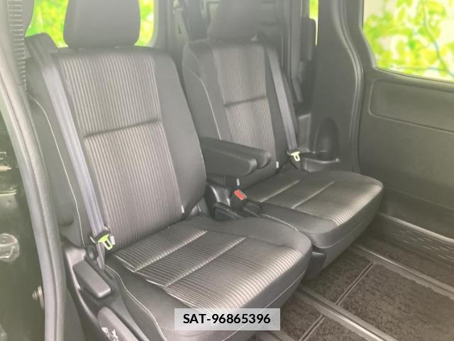 Toyota VOXY 2020-03 7821849-5