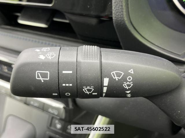 Toyota VOXY 2026-01 7821912-16