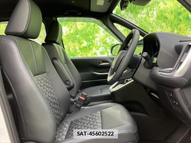 Toyota VOXY 2026-01 7821912-3