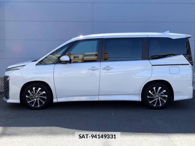 Toyota VOXY 2025-03 7821969-1