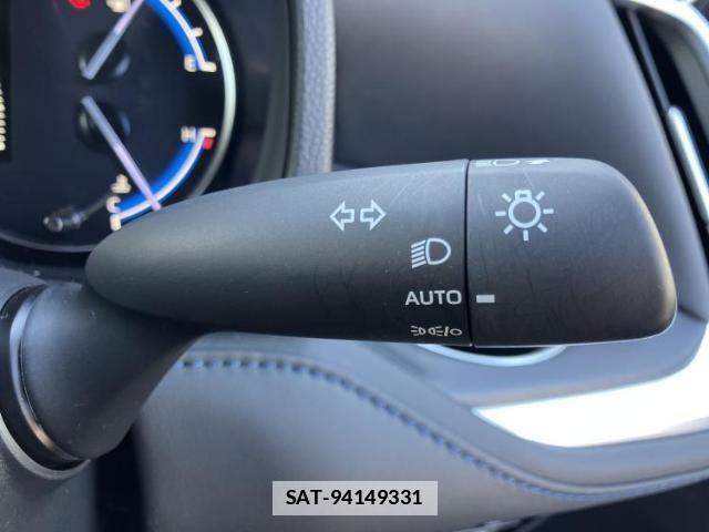 Toyota VOXY 2025-03 7821969-14