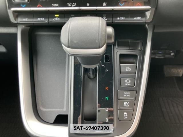 Toyota VOXY 2024-07 7822072-16
