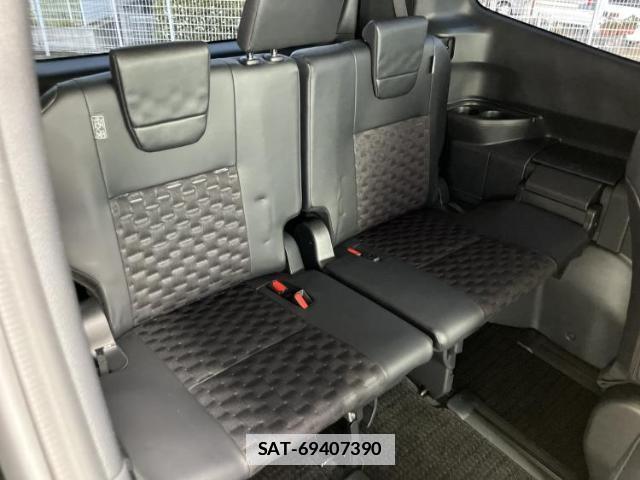 Toyota VOXY 2024-07 7822072-5