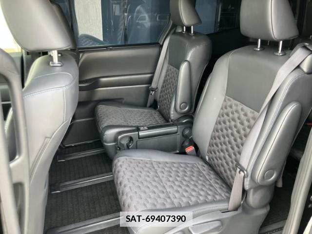 Toyota VOXY 2024-07 7822072-7