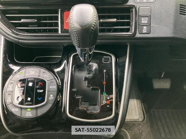 Toyota VOXY 2020-07 7822357-17