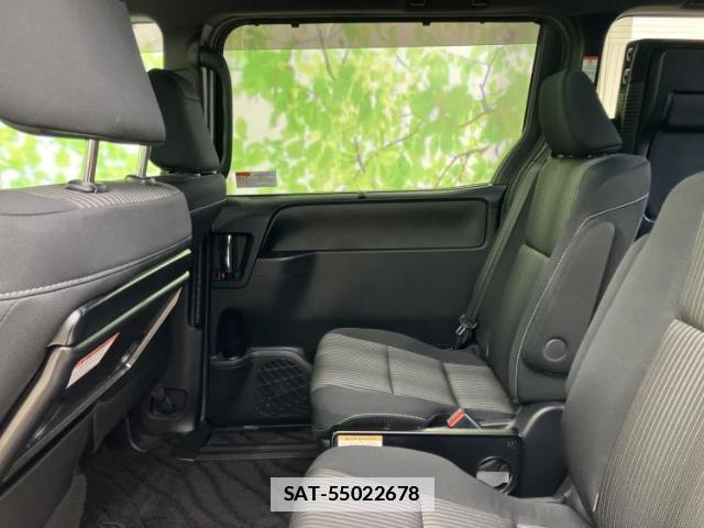 Toyota VOXY 2020-07 7822357-7