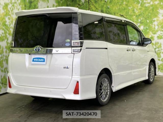 Toyota VOXY 2020-03 7822403-2