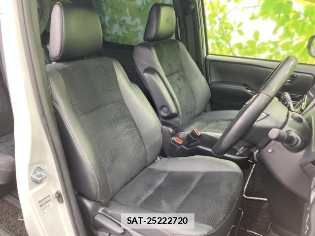 Toyota VOXY 2021-03 7822546-3