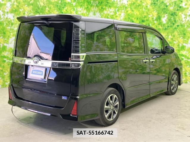 Toyota VOXY 2021-03 7822557-2