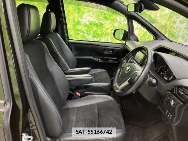 Toyota VOXY 2021-03 7822557-3