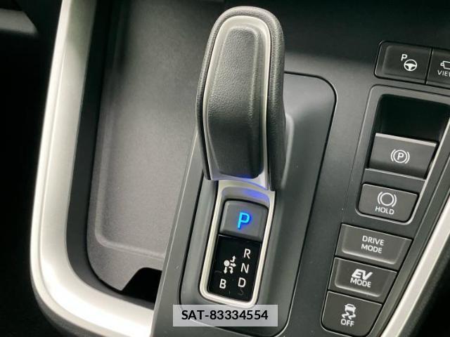 Toyota VOXY 2026-04 7822586-17