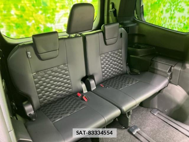 Toyota VOXY 2026-04 7822586-5