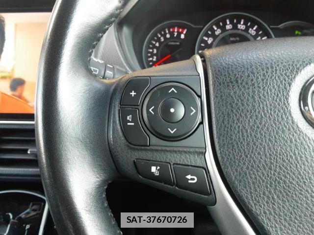 Toyota VOXY 2019-02 7822617-17