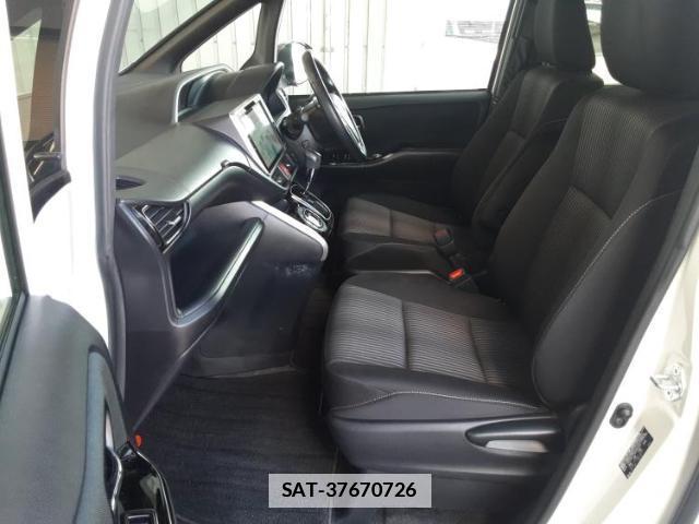 Toyota VOXY 2019-02 7822617-5