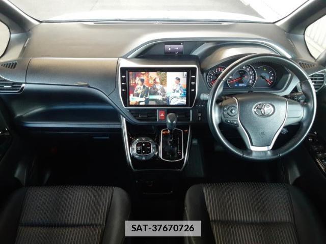 Toyota VOXY 2019-02 7822617-7